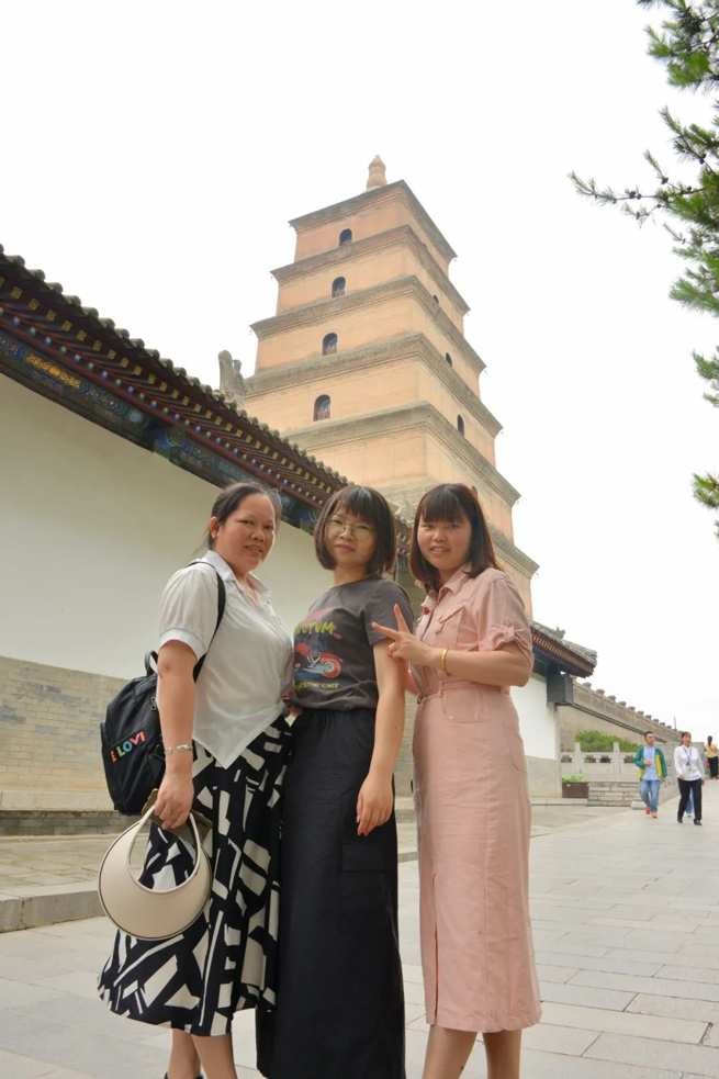 Xiangyi Staff Gathered In The Ancient Capital Xi'An To Experience The Thousand-Year History And Culture Journey.